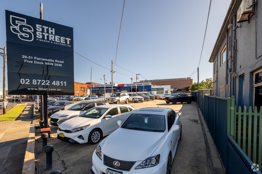 29-31 Parramatta Rd, Five Dock à louer - Photo du bâtiment - Image 2 de 4