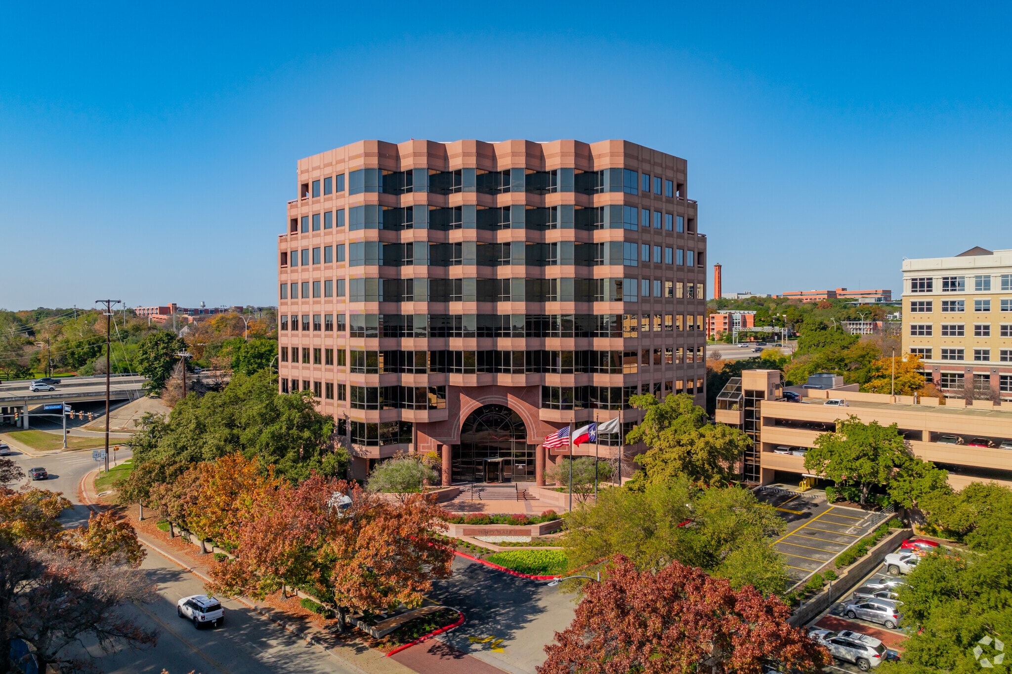 745 E Mulberry Ave, San Antonio, TX for lease Building Photo- Image 1 of 14