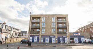 Plus de détails pour 31-35 Stafford Rd, Wallington - Commerce de détail à vendre