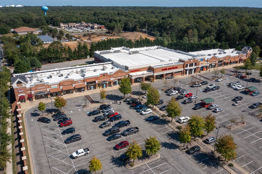 H.G. Trueman Rd, Lusby, MD for lease - Primary Photo - Image 1 of 11