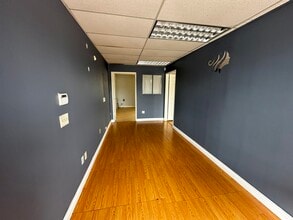 24372 Vanowen St, Canoga Park, CA for lease Building Photo- Image 2 of 5