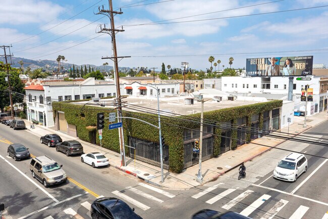 More details for 702 N Van Ness Ave, Los Angeles, CA - Retail for Sale