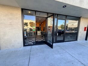 1253 Vine St, Los Angeles, CA à louer Photo intérieure- Image 2 de 12