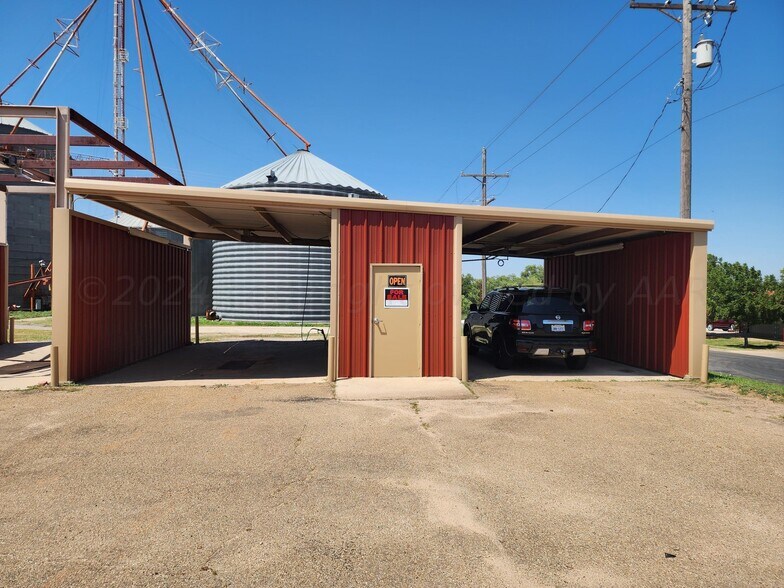 2001 E Oklahome Ave, Wheeler, TX à vendre - Photo du bâtiment - Image 1 de 17