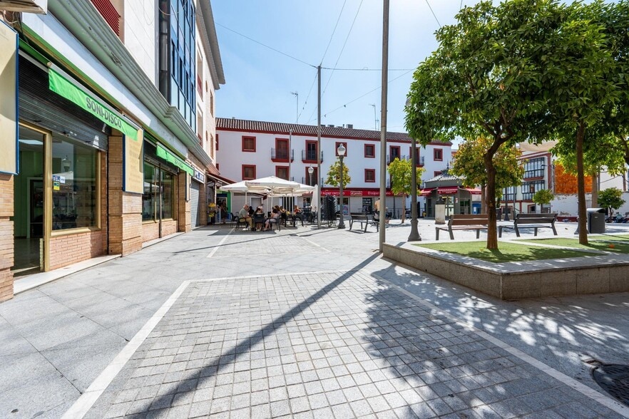Mina, 2, Dos Hermanas, Sevilla for sale - Building Photo - Image 2 of 10