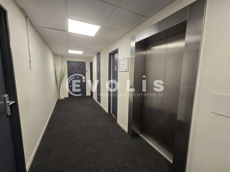 Bureau dans Palaiseau à louer - Photo intérieure - Image 3 de 6