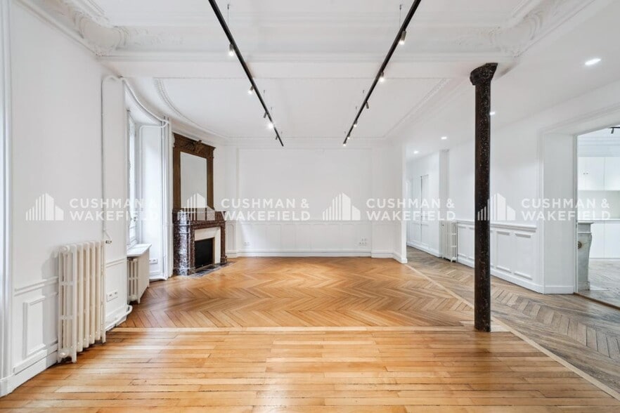 12 Rue Du Bouquet De Longchamp, Paris for lease - Interior Photo - Image 3 of 11