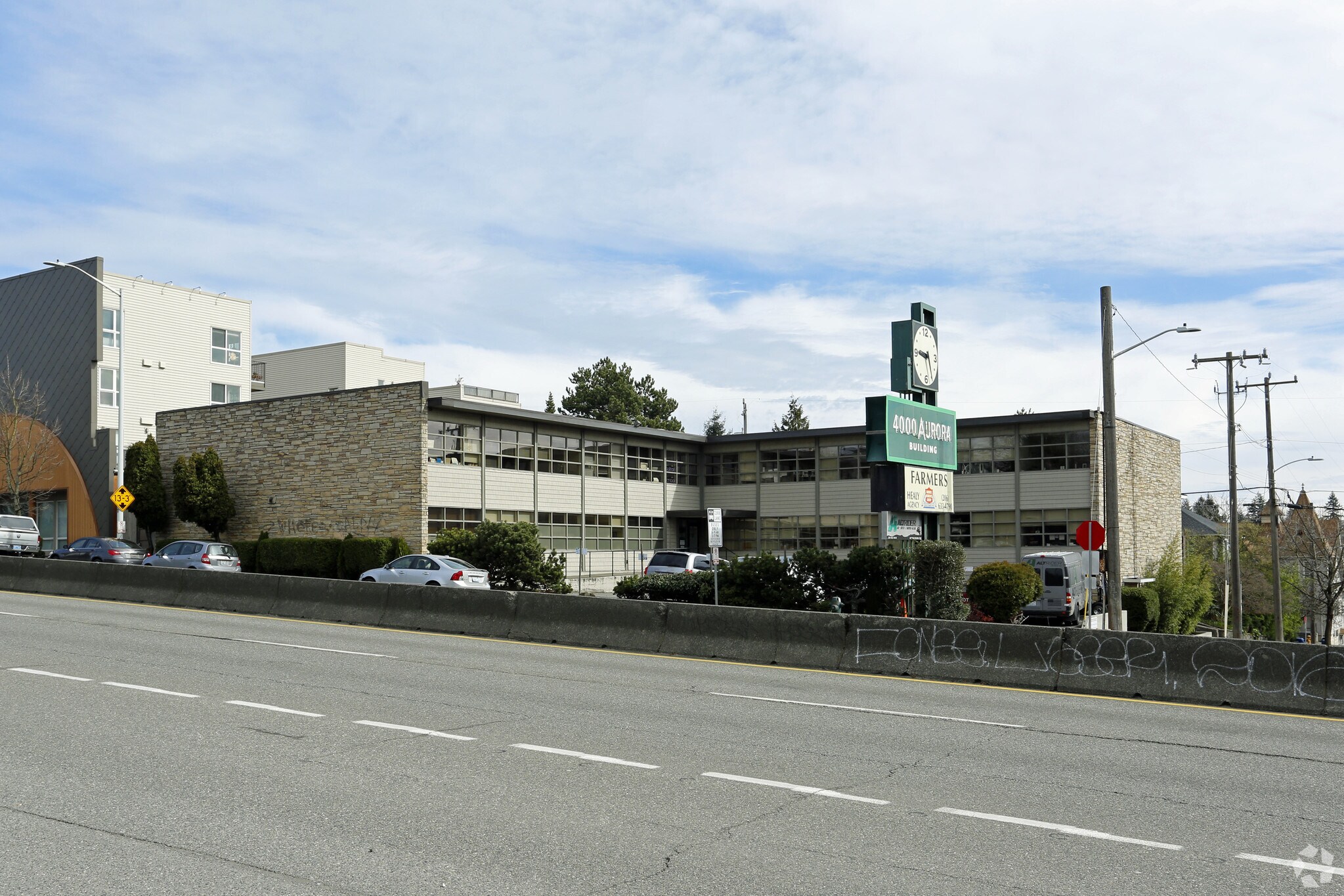 4000 Aurora Ave N, Seattle, WA à louer Photo du bâtiment- Image 1 de 8