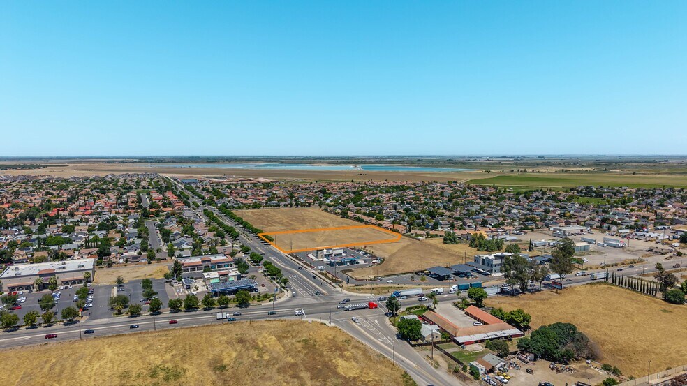 Ward Rd & E Pacheco Blvd, Los Banos, CA à vendre - Photo du bâtiment - Image 1 de 15