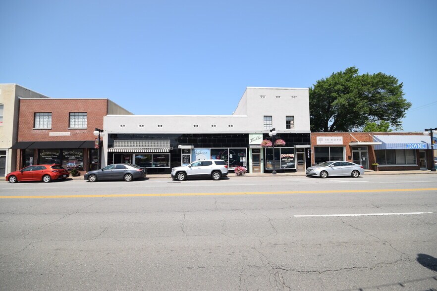 711-715 Main St, North Little Rock, AR for lease - Building Photo - Image 1 of 3