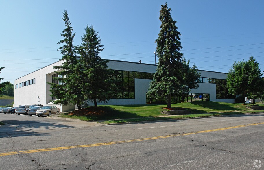 7201 W 78th St, Bloomington, MN for lease - Building Photo - Image 2 of 7
