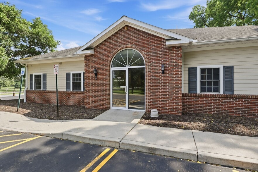 271 Marsh Rd, Pittsford, NY for lease - Building Photo - Image 3 of 6
