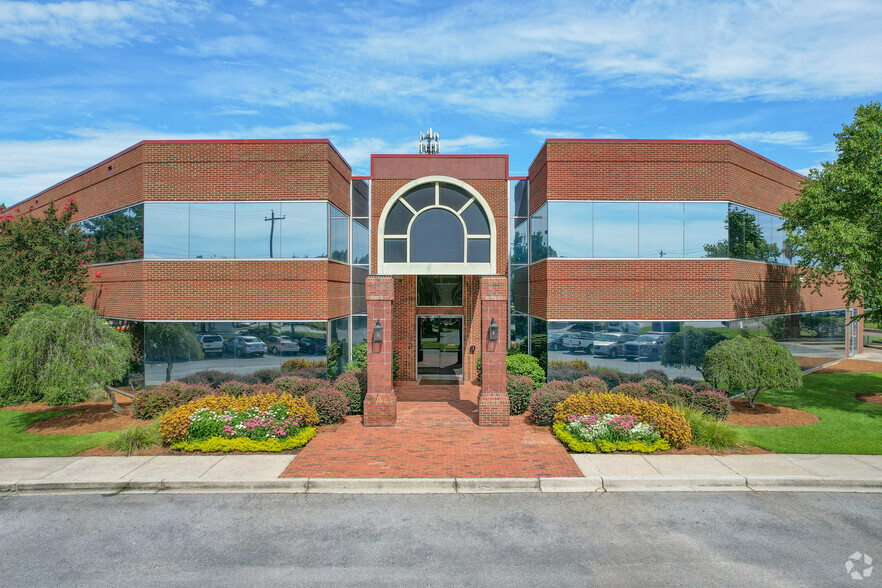 7301 Rivers Ave, North Charleston, SC for lease - Building Photo - Image 1 of 31