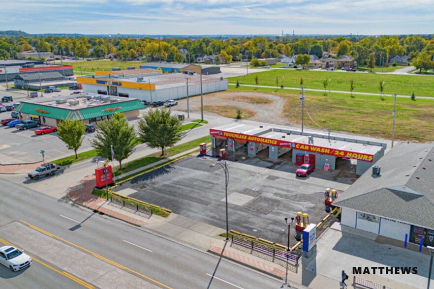 Gorilla Car Wash Portfolio portfolio of 6 properties for sale on LoopNet.ca - Building Photo - Image 3 of 10