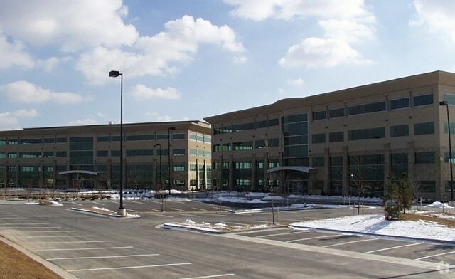 4255 W Lake Park Blvd, West Valley City, UT for lease - Building Photo - Image 3 of 11