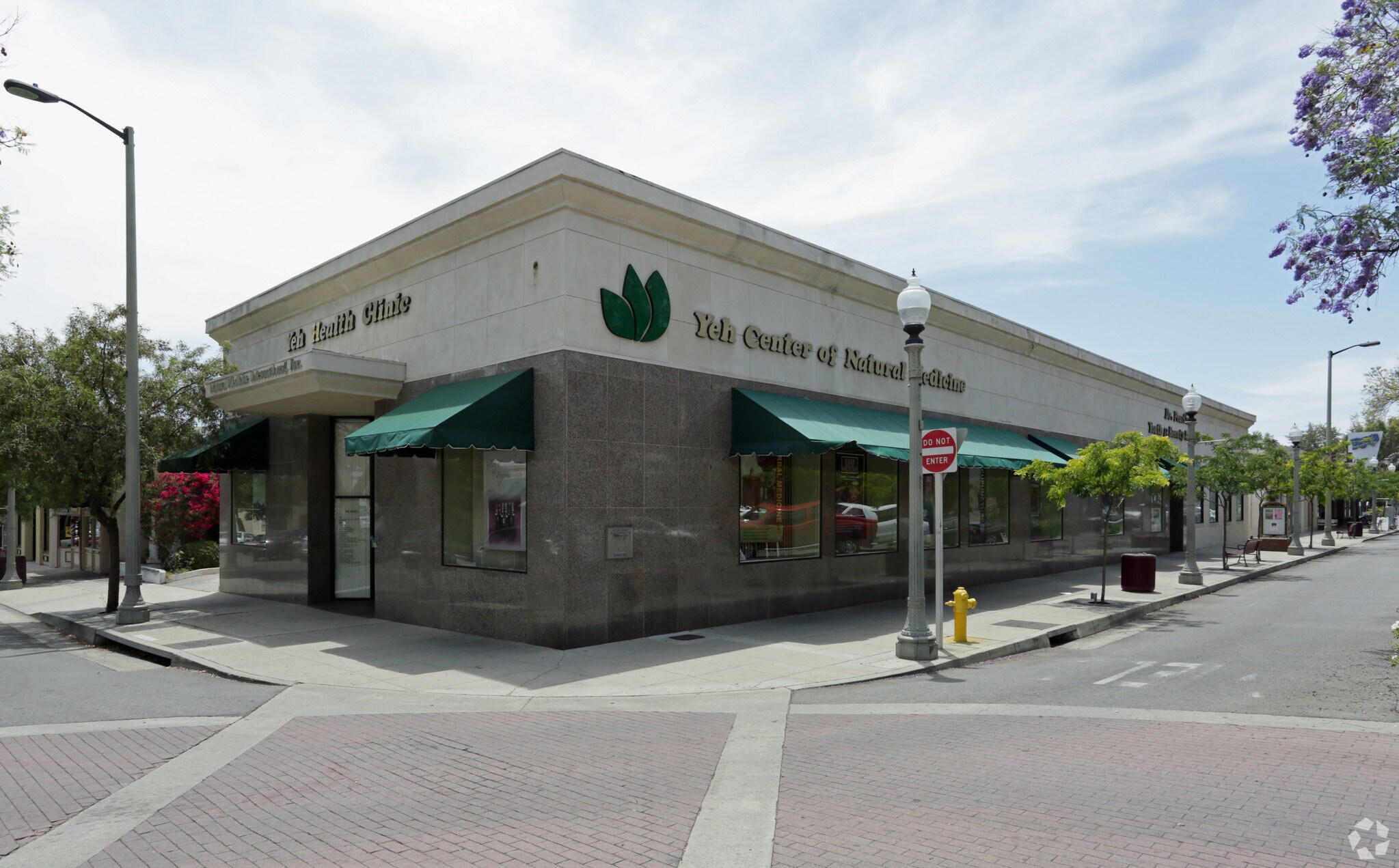 195 N 2nd Ave, Upland, CA for sale Primary Photo- Image 1 of 1