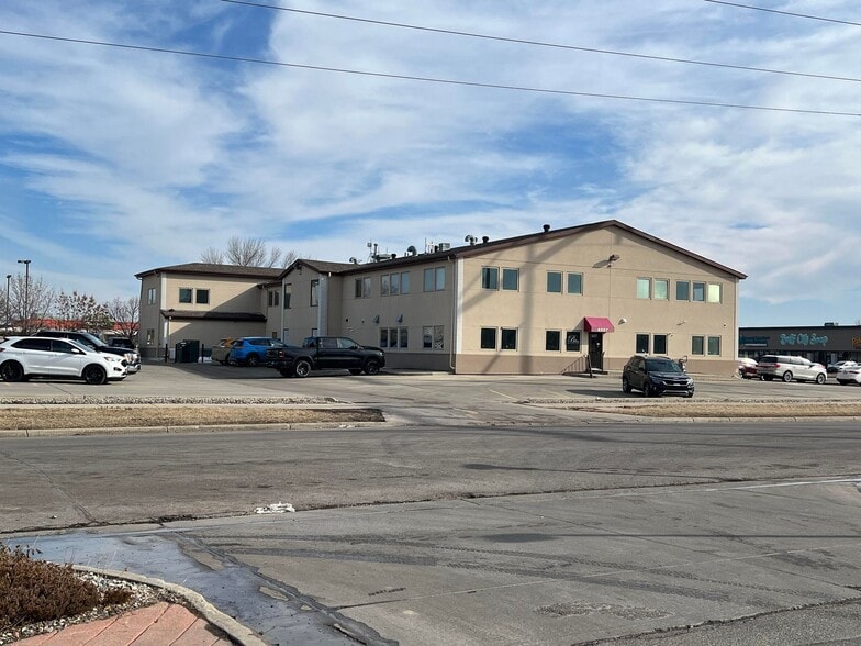 4357 13th Ave SW, Fargo, ND for sale - Building Photo - Image 3 of 5