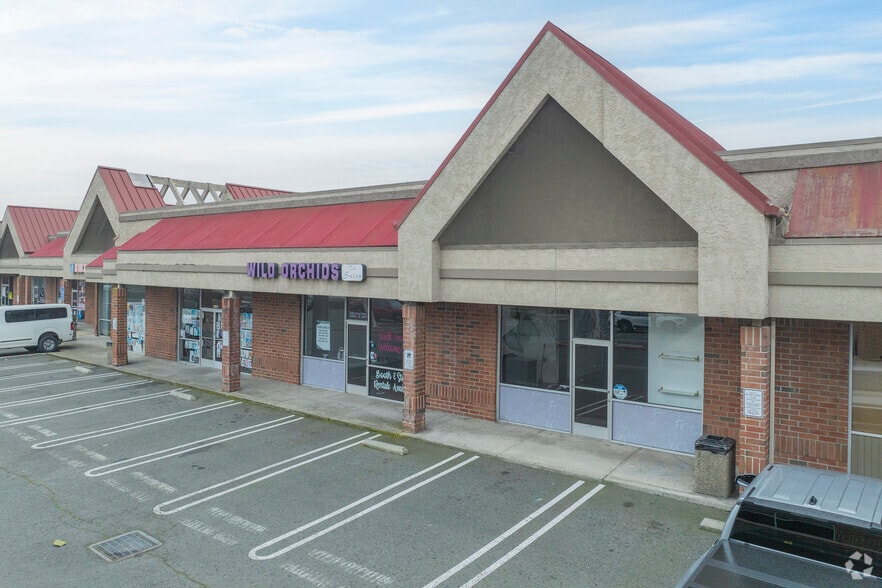 1300 Sunset Dr, Antioch, CA for lease - Building Photo - Image 2 of 5