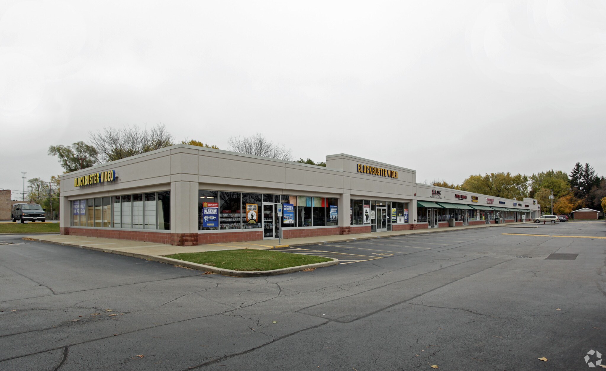 1219-1281 S Main St, Lombard, IL à louer Photo du bâtiment- Image 1 de 4