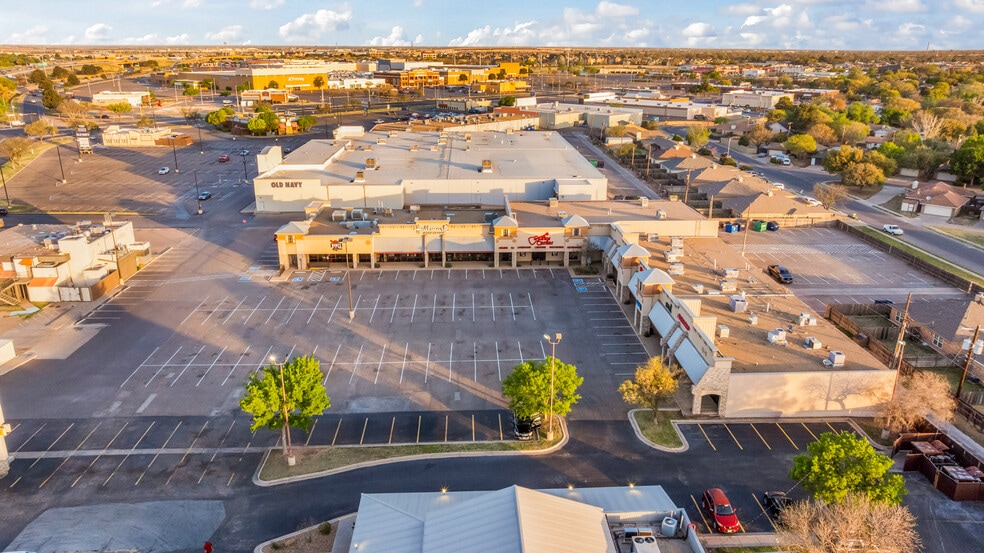 4930 S Loop 289, Lubbock, TX for lease - Building Photo - Image 2 of 21