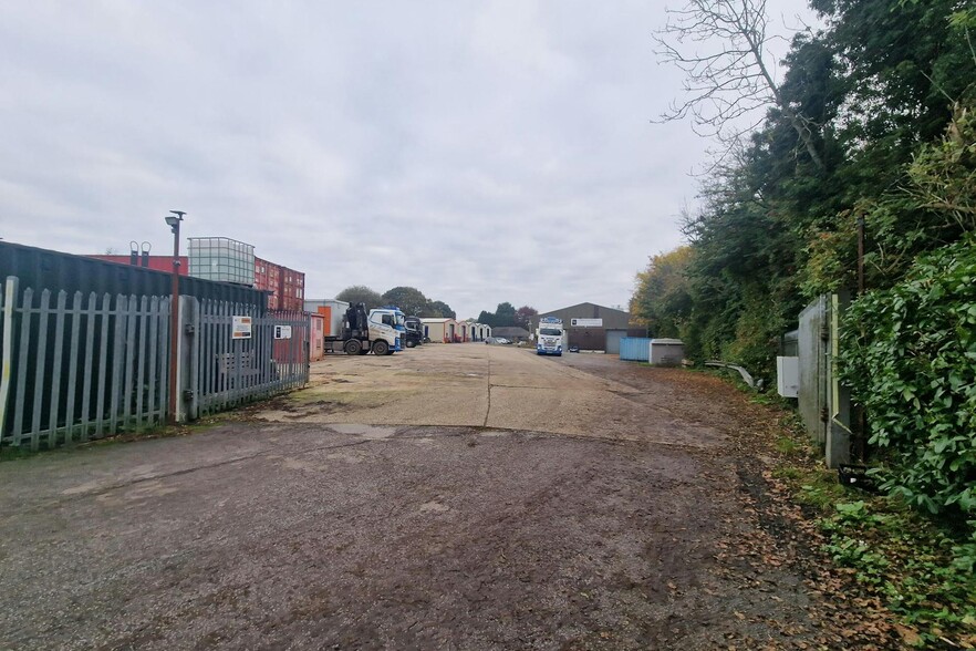 Lasham, Lasham for lease - Building Photo - Image 2 of 5