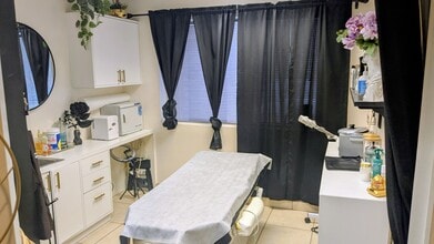 9020-9030 S McClintock Dr, Tempe, AZ for lease Interior Photo- Image 2 of 4