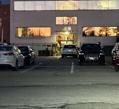 31 Merrick Ave, Merrick, NY à louer Photo du bâtiment- Image 2 de 20