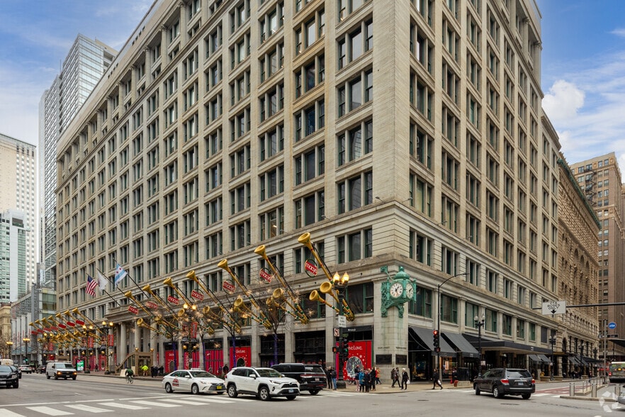 24 E Washington St, Chicago, IL à louer - Photo du bâtiment - Image 2 de 4
