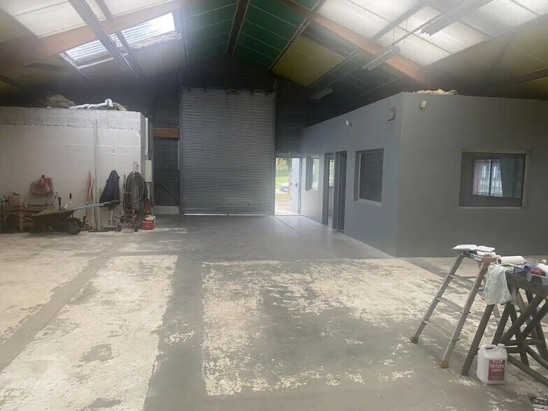 Flex in Saint-Martin-de-la-Lieue for sale - Building Photo - Image 3 of 6