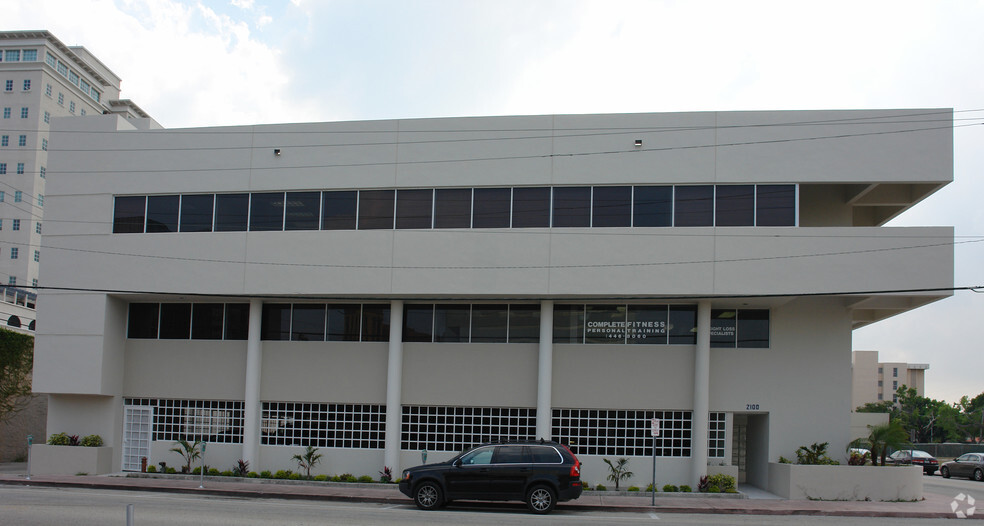 2100 Salzedo St, Coral Gables, FL for lease - Building Photo - Image 2 of 3