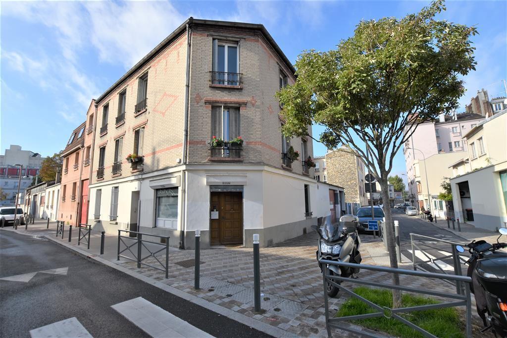 Retail in Saint-Ouen-sur-Seine for lease Building Photo- Image 1 of 10