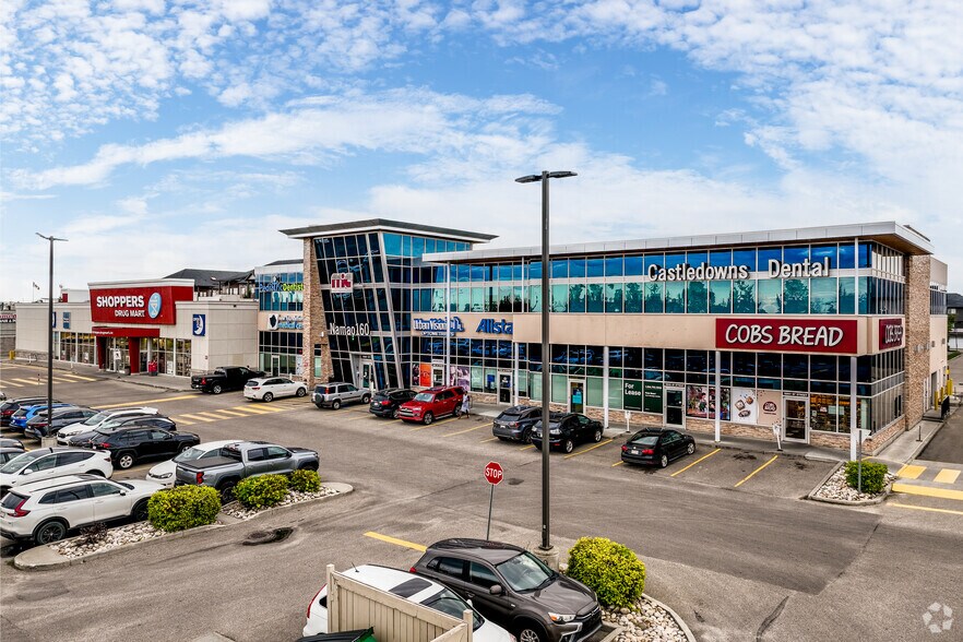 15945-15996 97th St NW, Edmonton, AB à louer - Photo du bâtiment - Image 1 de 10