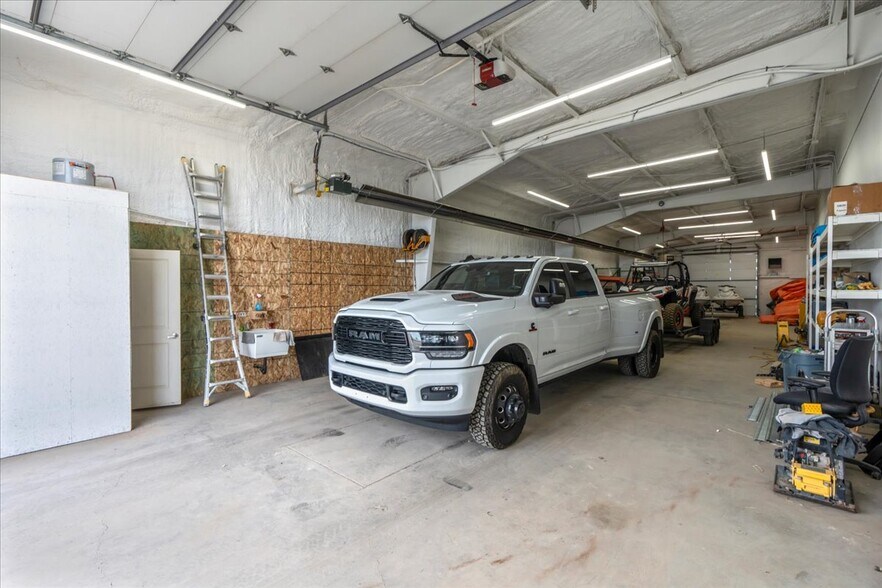 382 E 2000 N, Tooele, UT à vendre - Photo du bâtiment - Image 3 de 8