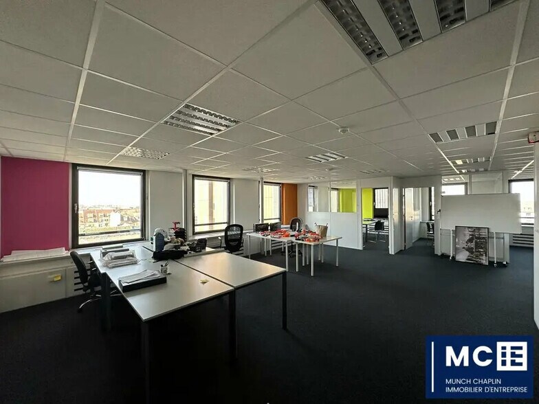 Office in Strasbourg for lease - Interior Photo - Image 1 of 6