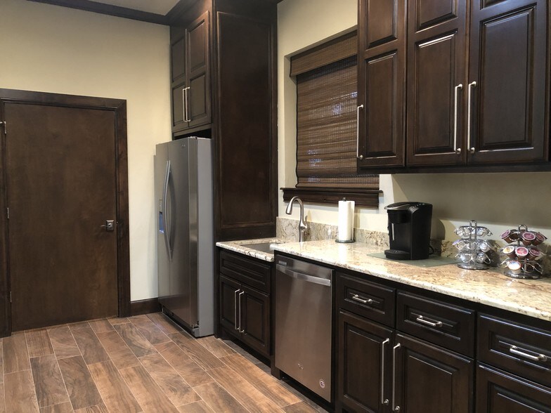 3405 E Memorial Rd, Edmond, OK à louer - Photo du bâtiment - Image 1 de 2