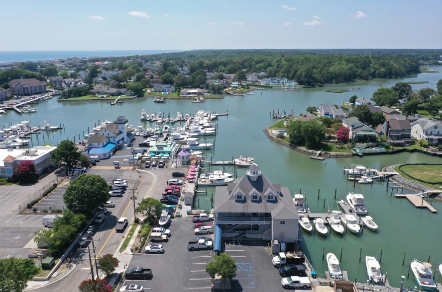 308 Mediterranean Ave, Virginia Beach, VA for lease - Building Photo - Image 2 of 22