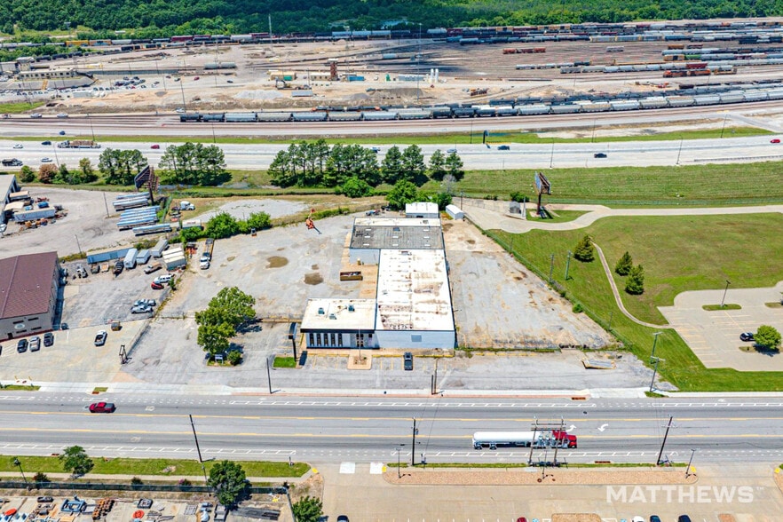 3320 Southwest Blvd, Tulsa, OK à louer - Photo du bâtiment - Image 2 de 3