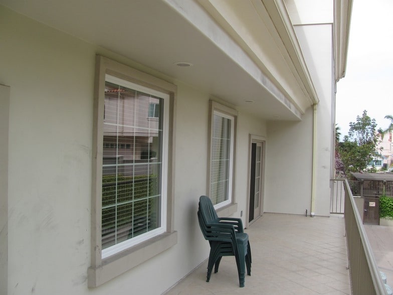 511 Torrance Blvd, Redondo Beach, CA for lease - Building Photo - Image 2 of 16