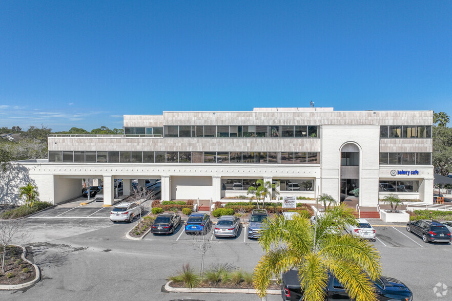 2645-2695 Ulmerton Rd, Clearwater, FL for lease - Building Photo - Image 1 of 10