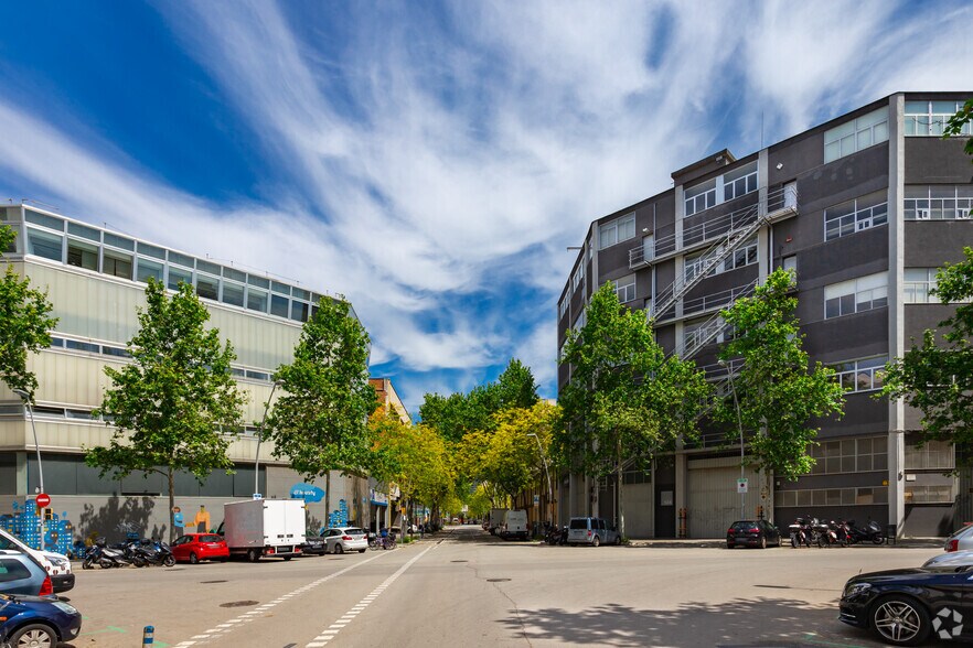 Carrer de Sancho de Ávila, 88, Barcelone, Barcelona à louer - Photo du bâtiment - Image 3 de 3