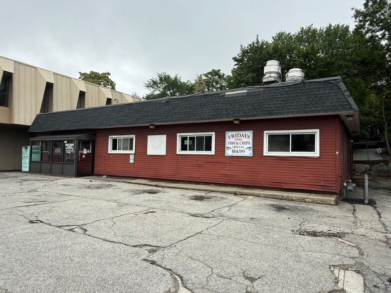 643 Chandler St, Worcester, MA for lease - Building Photo - Image 3 of 30