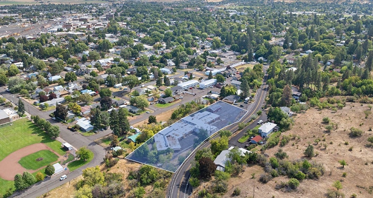 103 Adams Ave, La Grande, OR à vendre - Photo du bâtiment - Image 1 de 4