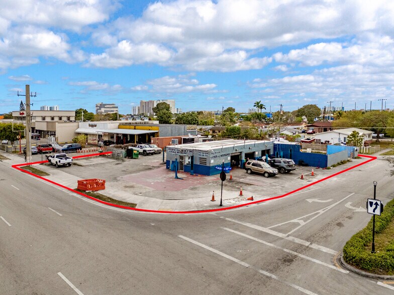 11480 W Flagler St, Miami, FL à vendre - Photo du bâtiment - Image 2 de 7