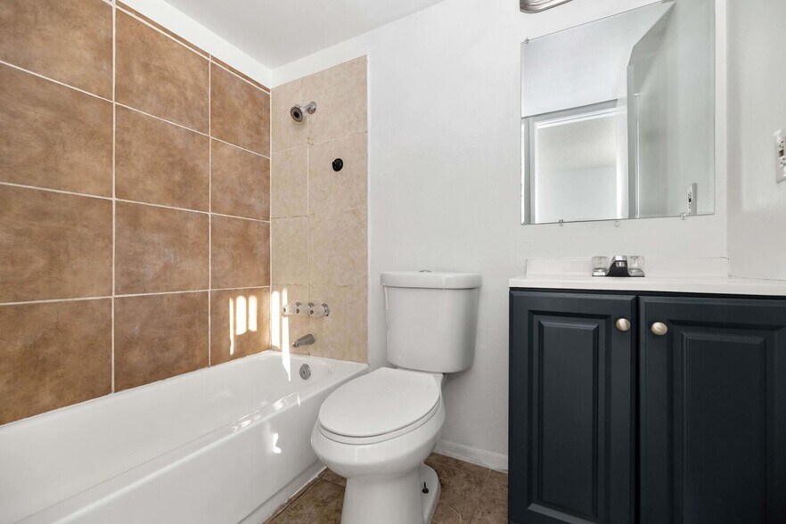 822 E Carol Ave, Phoenix, AZ à vendre - Photo du bâtiment - Image 3 de 17
