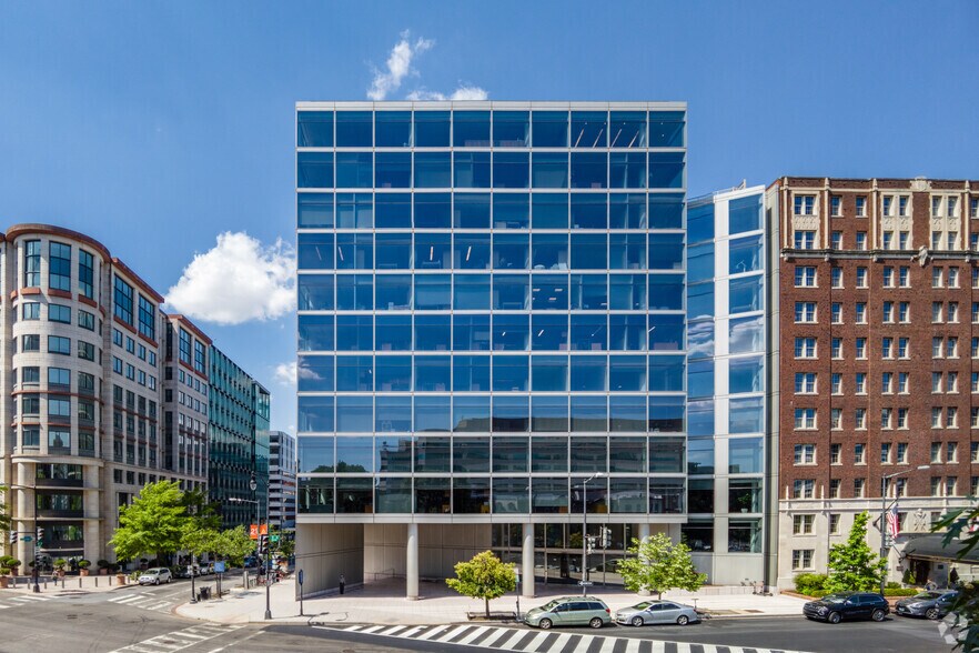 2099 Pennsylvania Ave NW, Washington, DC à louer - Photo du bâtiment - Image 3 de 15