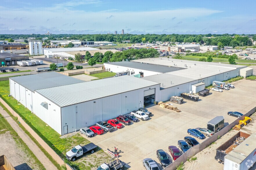 1800 Hull Ave, Des Moines, IA à louer - Photo du bâtiment - Image 3 de 26