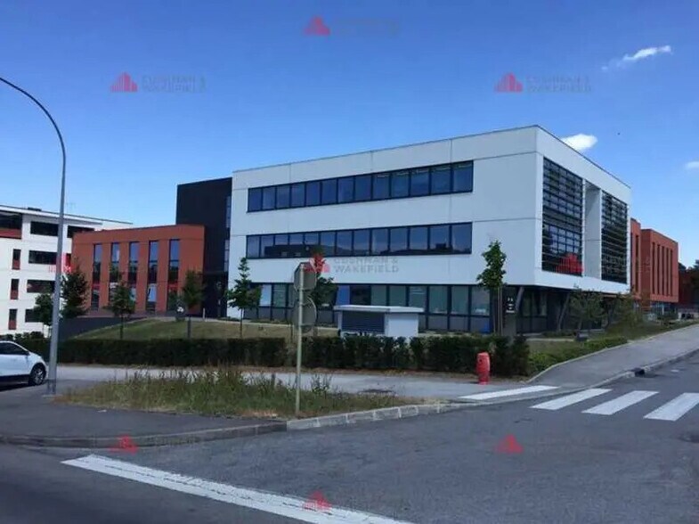 Bureau dans Besançon à louer - Photo du bâtiment - Image 2 de 4
