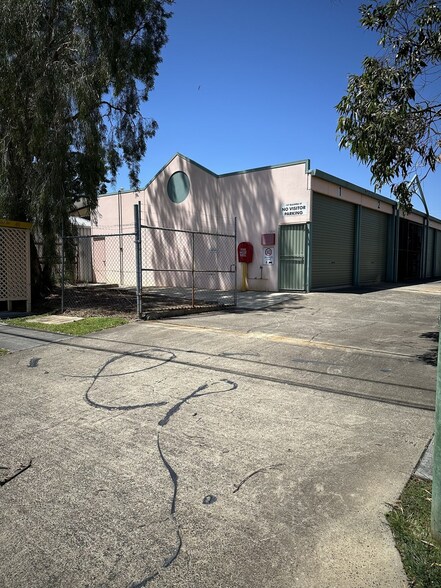 127 Bulimba St, Bulimba à louer - Photo du bâtiment - Image 2 de 2