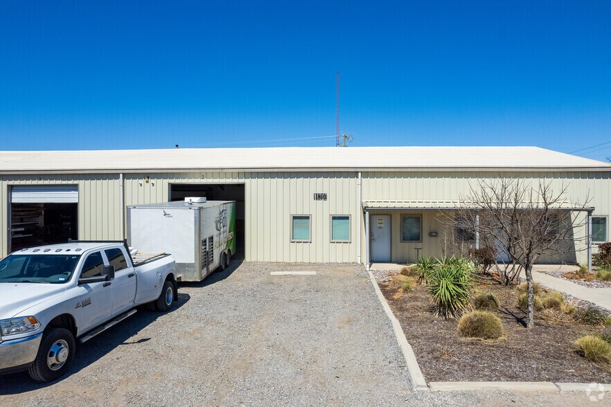 4860-4862 Kennedale New Hope Rd, Fort Worth, TX à louer - Photo du bâtiment - Image 3 de 11