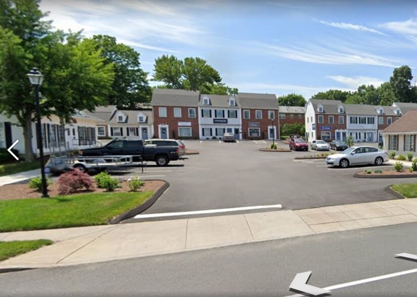200 W Center St, Manchester, CT for lease - Building Photo - Image 2 of 11